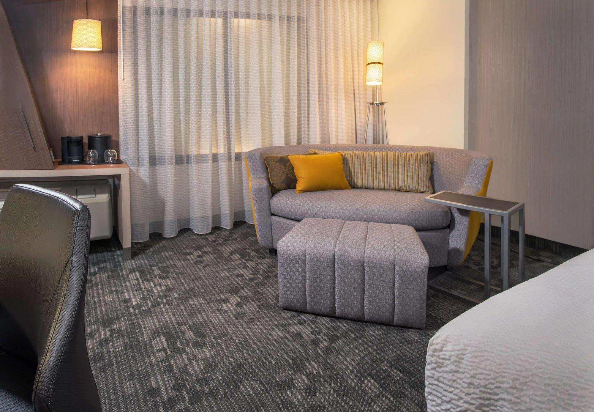 คอร์ตยาร์ด แจ็คสันวิลล์ Hotel แจ็กสันวิลล์ ภายนอก รูปภาพ